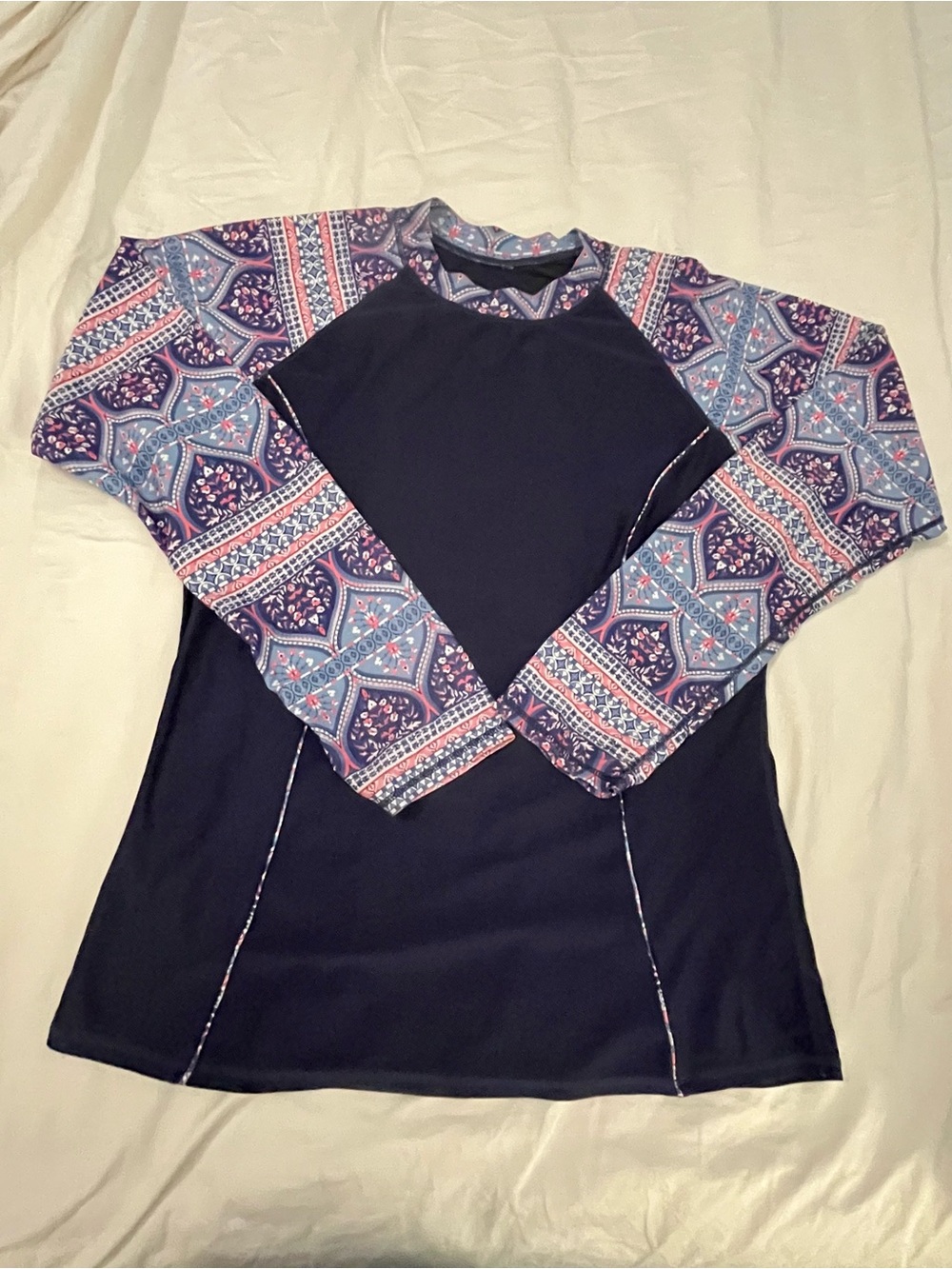 Navy Long-Sleeve Rashguard with Patterned Sleeves